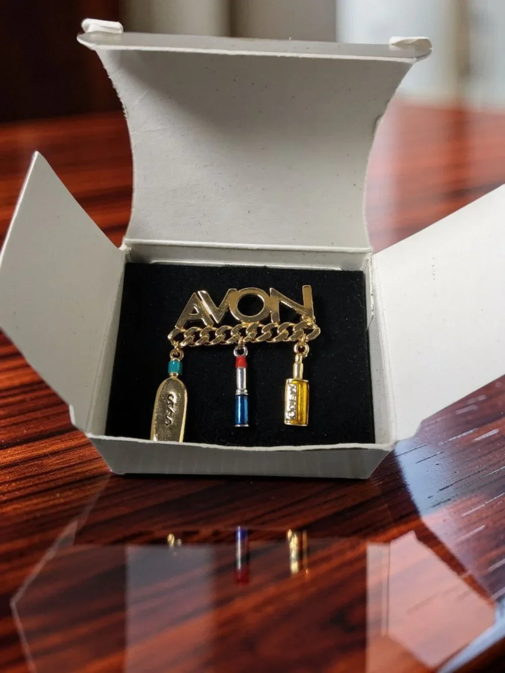 Avon this vintage